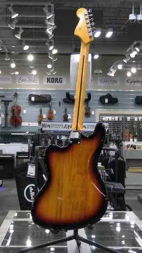 Squier - Bass VI LRL 3TSB 2